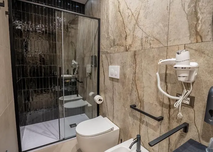 Agora Luxury Experience *